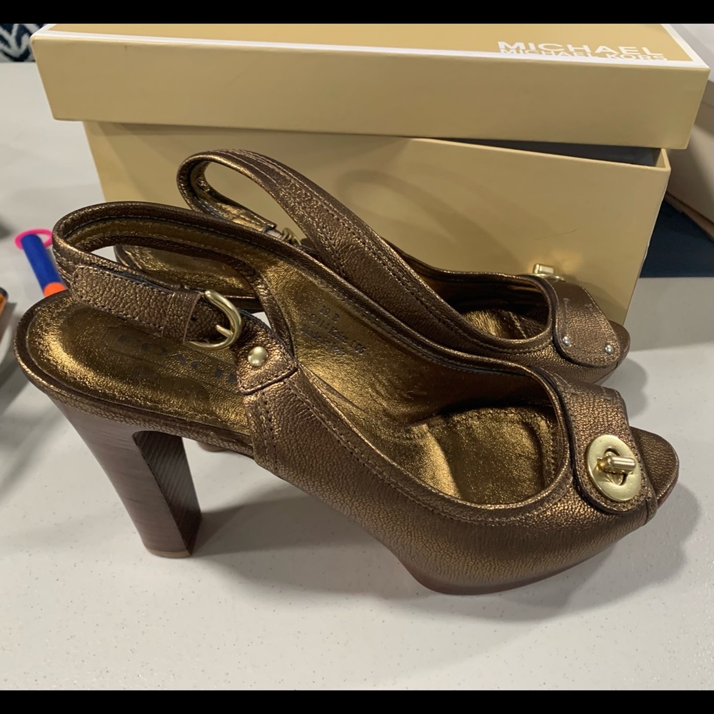 Coach gold platform open toe heels Sandels size 10 gold new